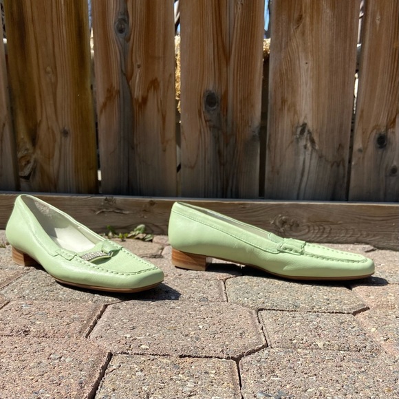 Daniel Hecter Paris women apple green rhinestone decor loafer. Size 37. Used. - Picture 5 of 7